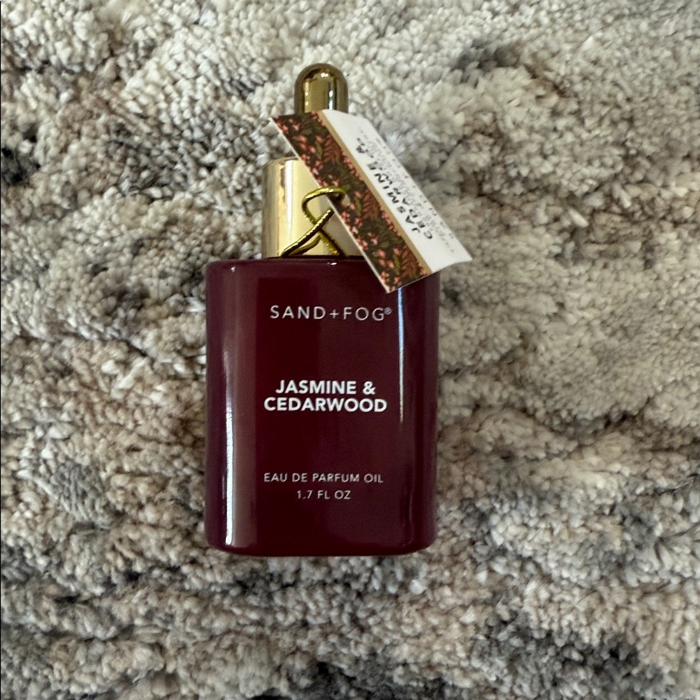 SAND + FOG Jasmine & Cedarwood Perfume Oil - Burgundy